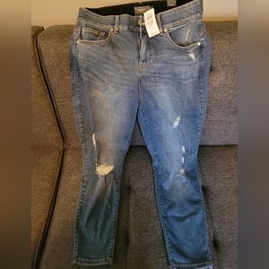 Torrid curvey bombshell heartthrob distressed jeans size 16 short